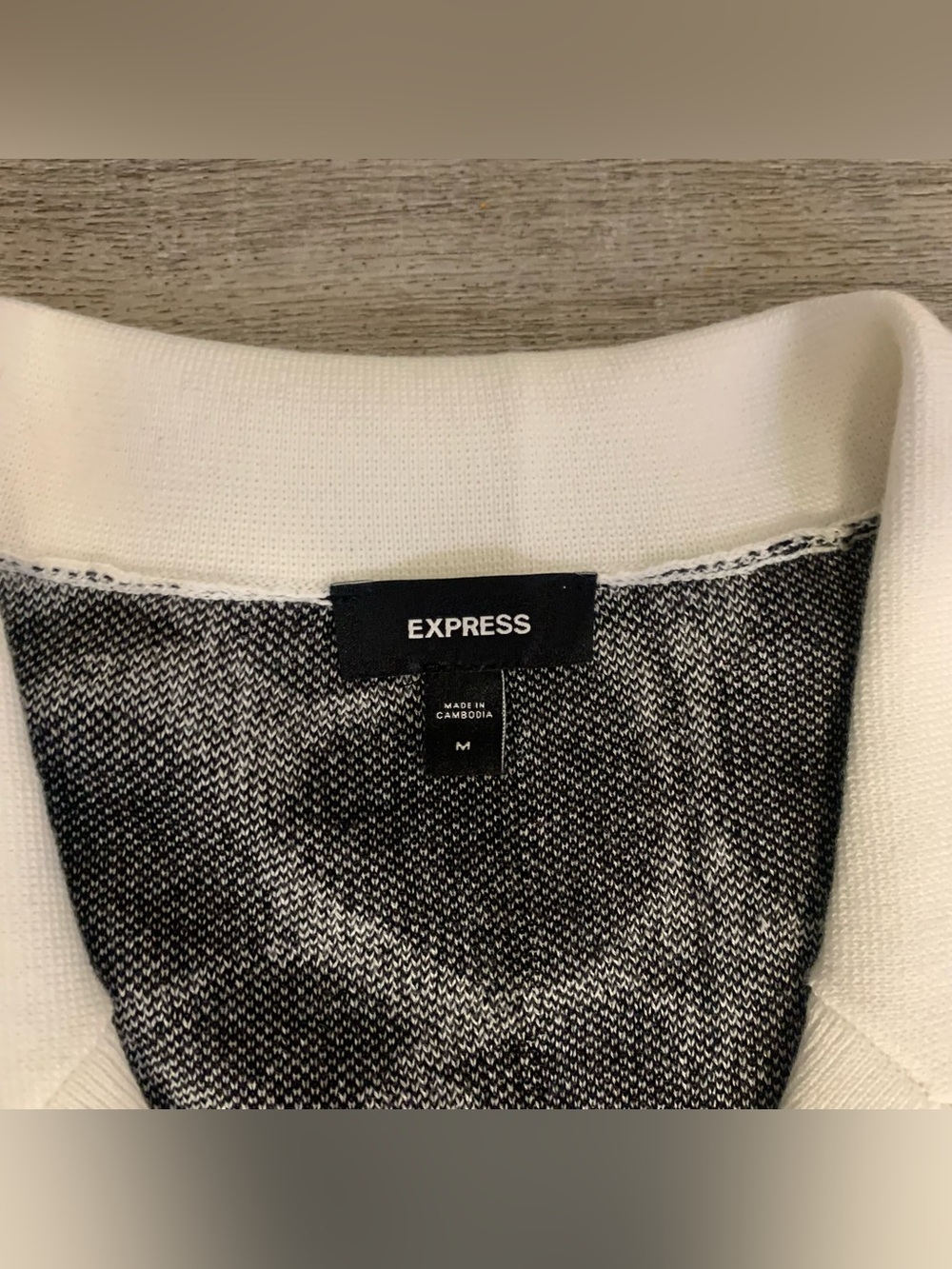 Express Short Sleeve Sweater Knit Camp Collar Leaf Print Button Up Shirt Medium - Picture 2 of 3